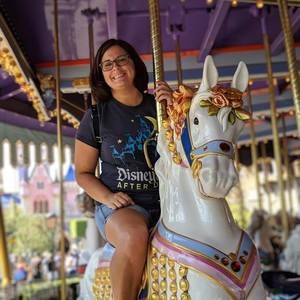 Meet your Posher, Elizabeth